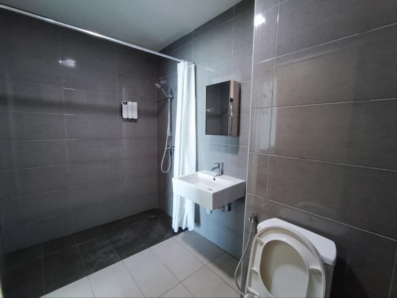 Kuantan Imperium Seaview Cityview By Avenzee Exterior photo